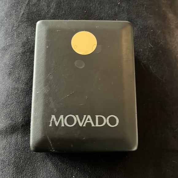 Ladies gold plated Movado Watch. Has new battery - Picture 6 of 6